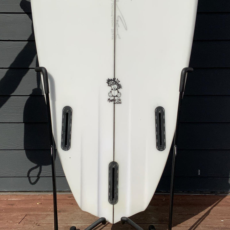 Load image into Gallery viewer, Maurice Cole RV Diamond Twin 6'11 × 22 ⅝ × 3 Surfboard • USED 3