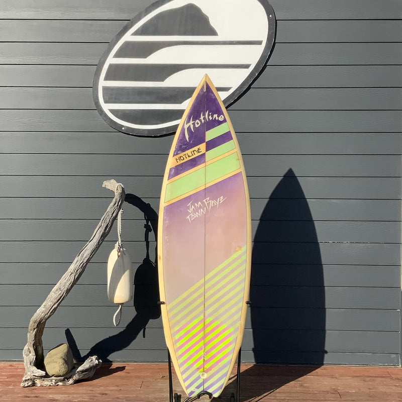 Load image into Gallery viewer, Hotline Custom 5&#39;11 x 20 ¾ x 2 9/16 Surfboard • USED

