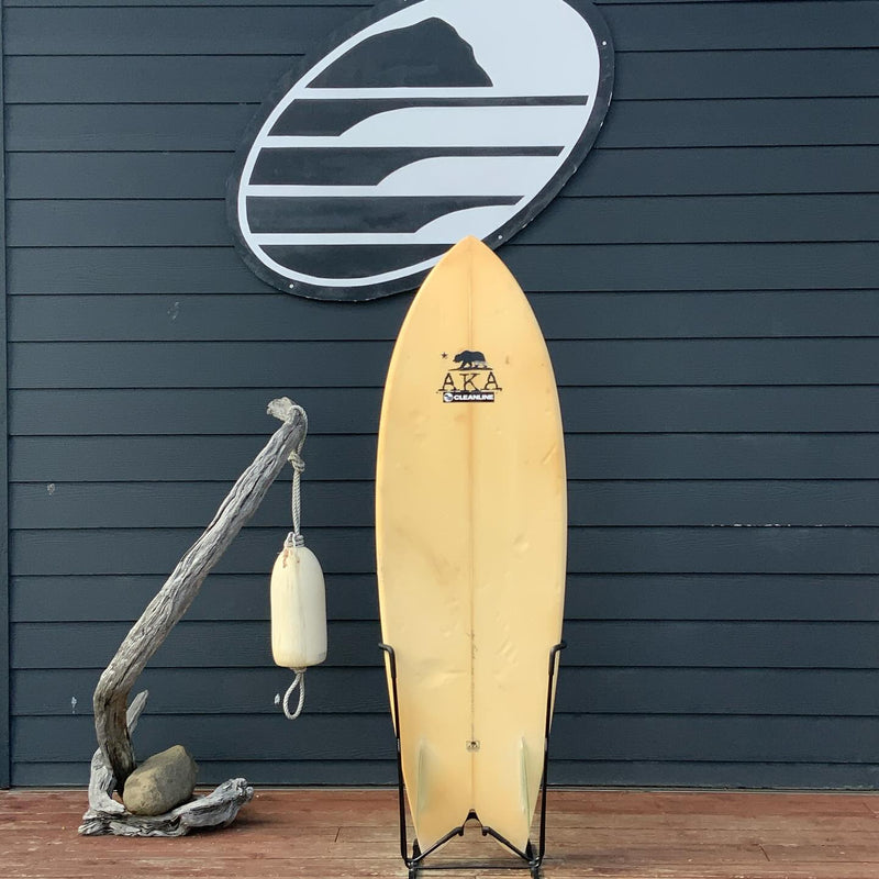 Load image into Gallery viewer, AKA Fish 5'7 × 20 5/16 × 2 ½ Surfboard • USED 2