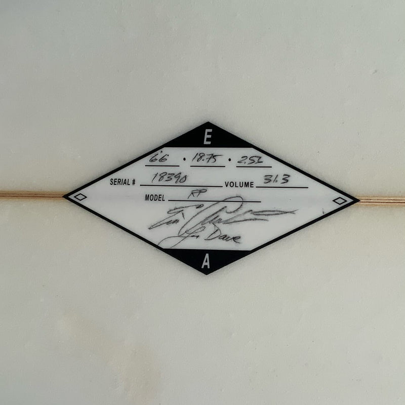 Load image into Gallery viewer, Arakawa RP 6'6 × 18 ¾ × 2 9/16 Surfboard • USED 4