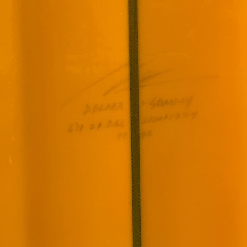 Load image into Gallery viewer, Album Surf Delma 6'11 × 21 × 2 ⅔ Surfboard • LIKE NEW 5