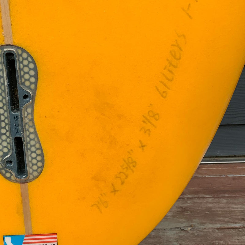 Load image into Gallery viewer, Boardworks The Mix 7'6 x 22 ⅝ x 3 ⅛ Surfboard • USED