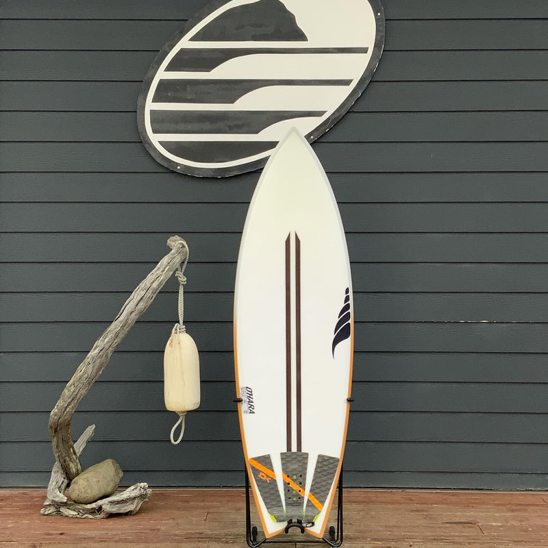 Load image into Gallery viewer, Solid Stealth Fish Bio-Flex 5'5 x 19 ½ x 2.45 Surfboard • USED