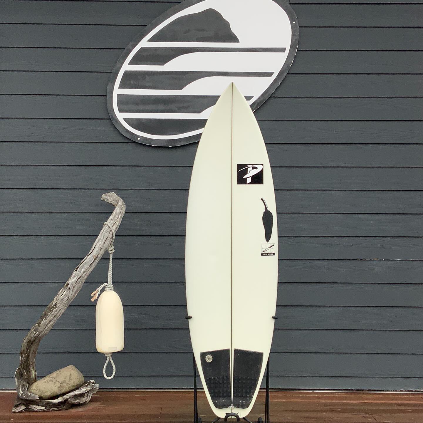【美品中古サーフボード】 Brice surfboard fast knife Chilli Hot Knife 5'8 × 19 × 2 7/16 Surfboard • USED – Cleanline Surf