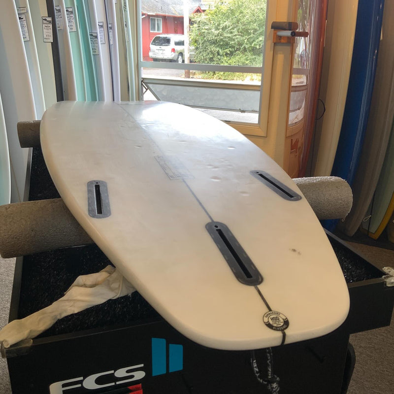 Load image into Gallery viewer, Pyzel Red Tiger 6'1 x 19 ⅝ x 2 9/16 Surfboard • USED 6