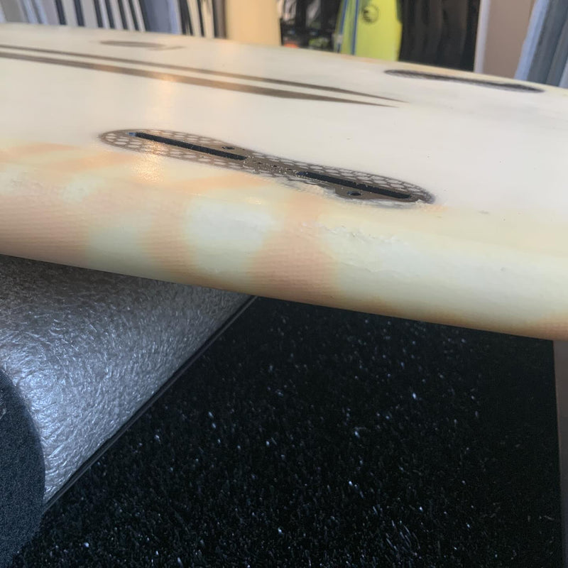 Load image into Gallery viewer, Solid The Bean Bio-Flex 5'11 x 20 ¼ x 2 ½ Surfboard • USED 6