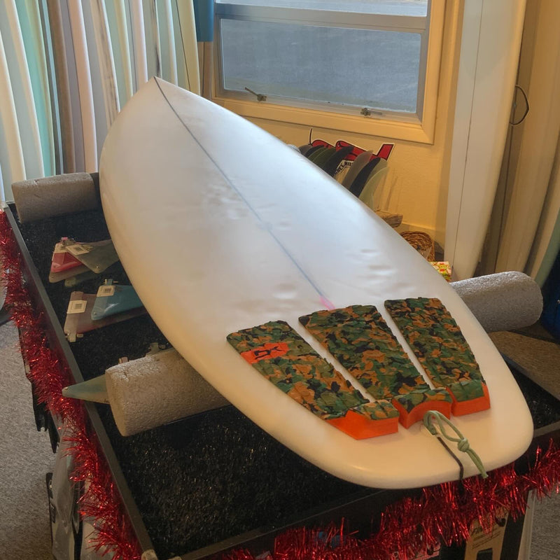 Load image into Gallery viewer, Christenson OP1 5'9 x 20 x 2 9/16 Surfboard • USED 6