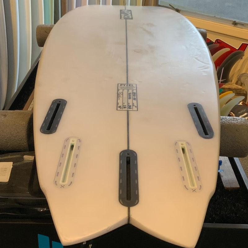 Load image into Gallery viewer, Pyzel Astro Pop 6'0 x 20 ¼ x 2 9/16 Surfboard • USED 6