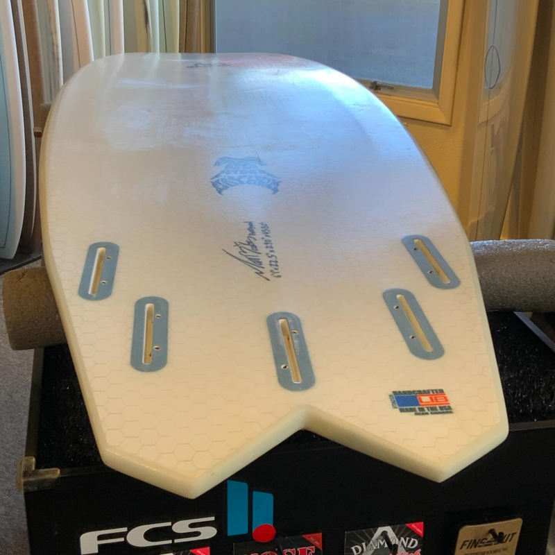 Load image into Gallery viewer, Lib Tech Lost Hydra ecoIMPACTO 6'1 × 20 ½ × 2.90 Surfboard • USED 6