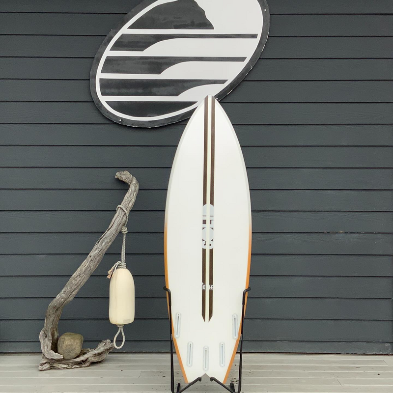 Load image into Gallery viewer, Solid Stealth Fish 5'5 × 19 ½ × 2.45 Surfboard • USED 2