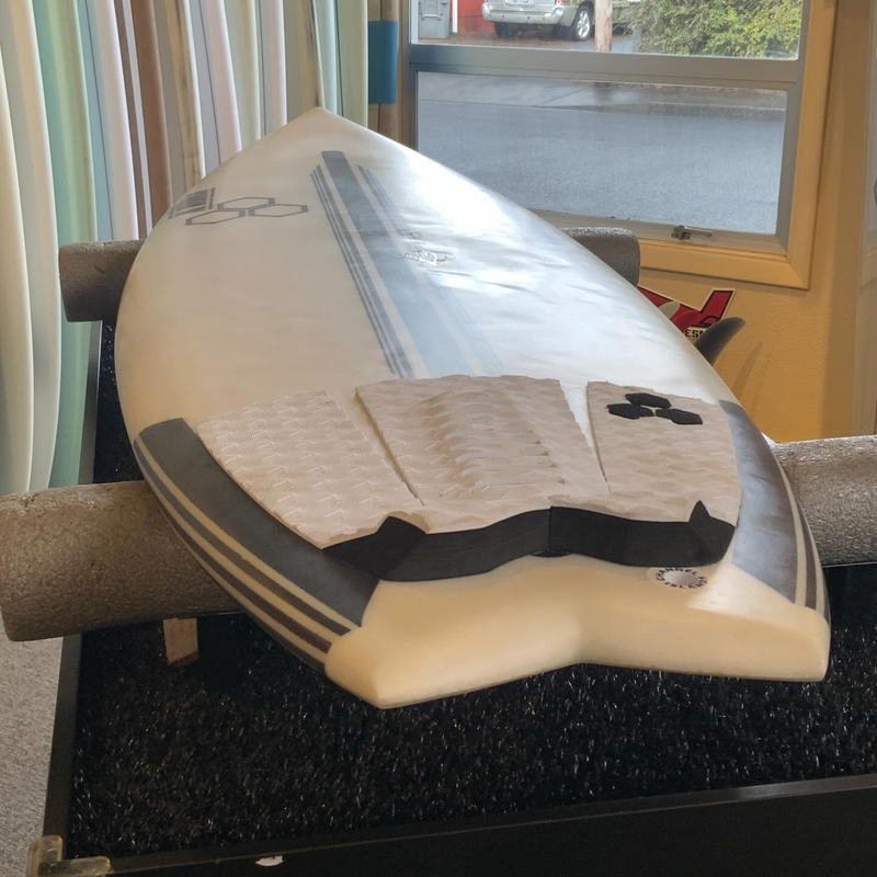 Load image into Gallery viewer, Channel Islands Rocket Wide Spine-Tek 5'9 × 19 ¾ × 2 9/16 Surfboard • USED 5
