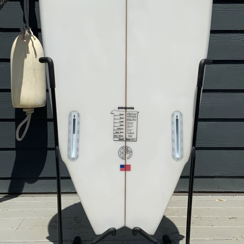 Load image into Gallery viewer, FCD Mako Twin 5'10 × 20 ⅛ × 2 ⅗ Surfboard • USED