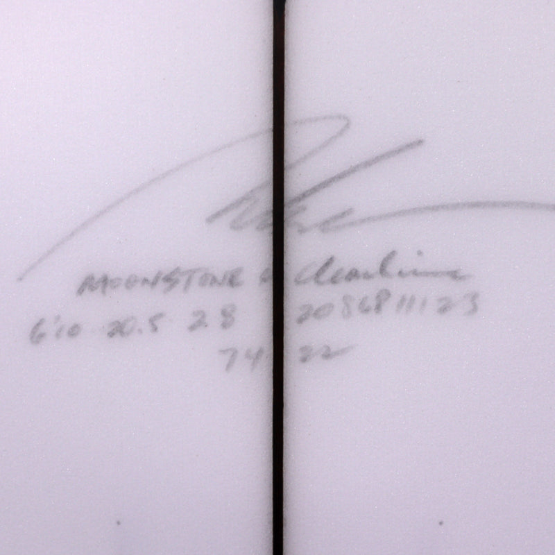 Load image into Gallery viewer, Album Surf Moonstone 6'10 x 20 ½ x 2 ⅘ Surfboard - Clear