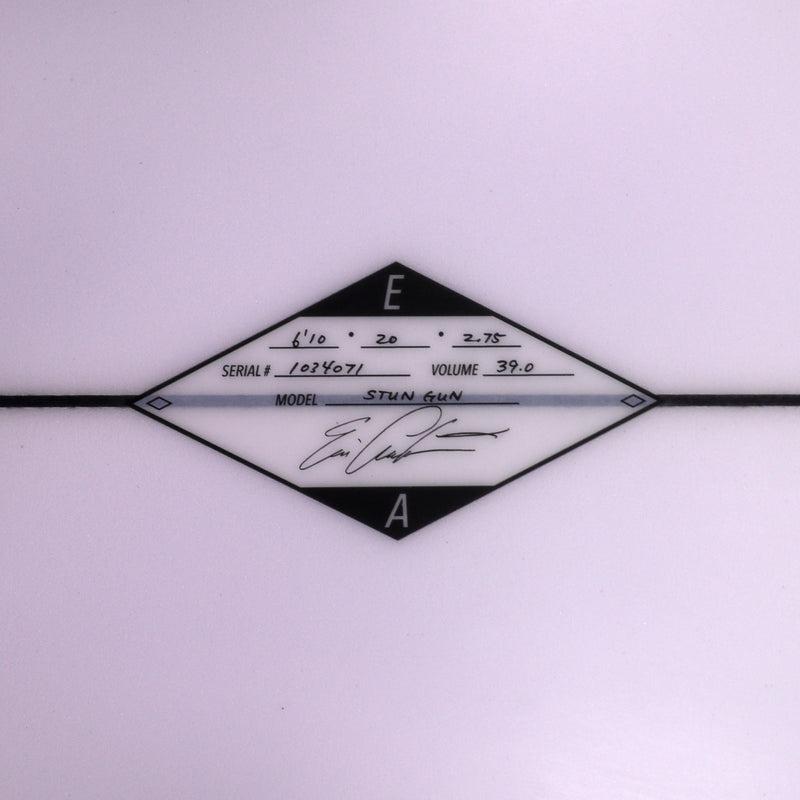 Load image into Gallery viewer, Arakawa Stun Gun 6'10 x 20 x 2 ¾ Surfboard
