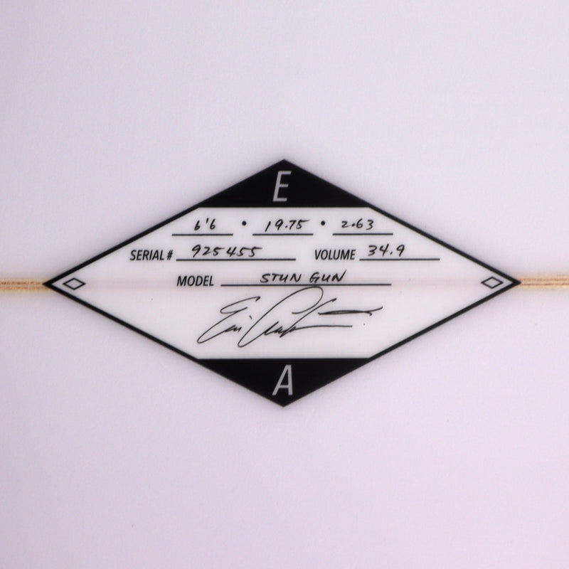 Load image into Gallery viewer, Arakawa Stun Gun 6'6 x 19 ¾ x 2 ⅝ Surfboard