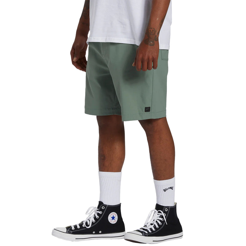 Load image into Gallery viewer, Billabong Surftrek Plus Hybrid 19" Shorts