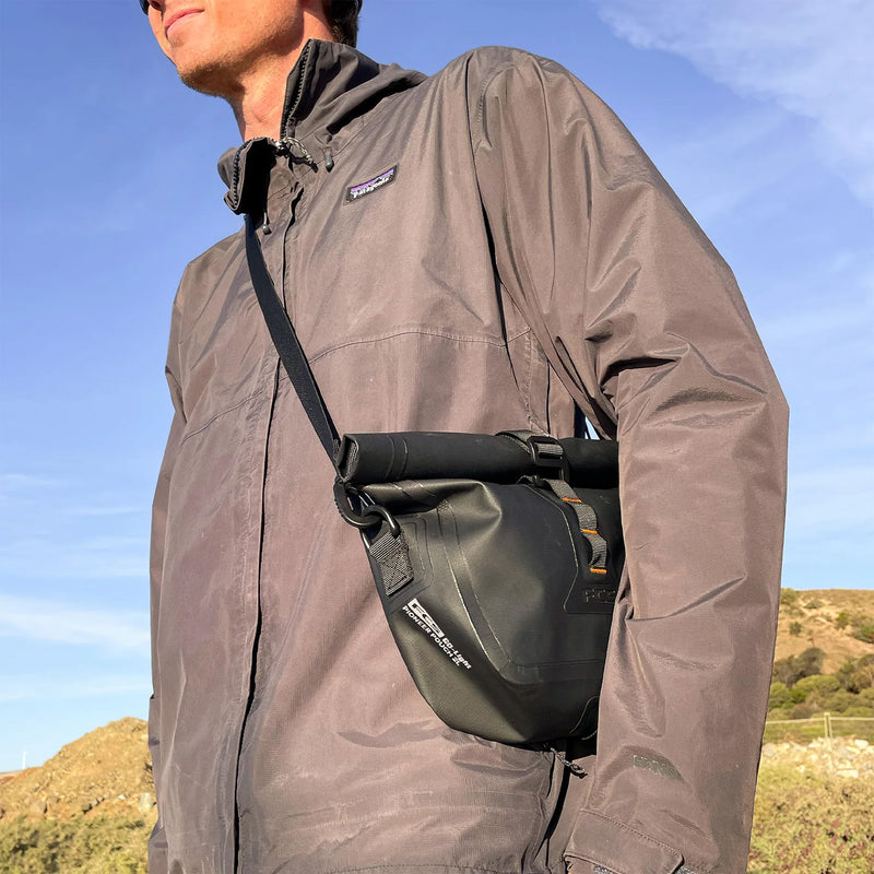 Load image into Gallery viewer, FCS GO-Light Pioneer Pouch Surf Bag - 2L 6