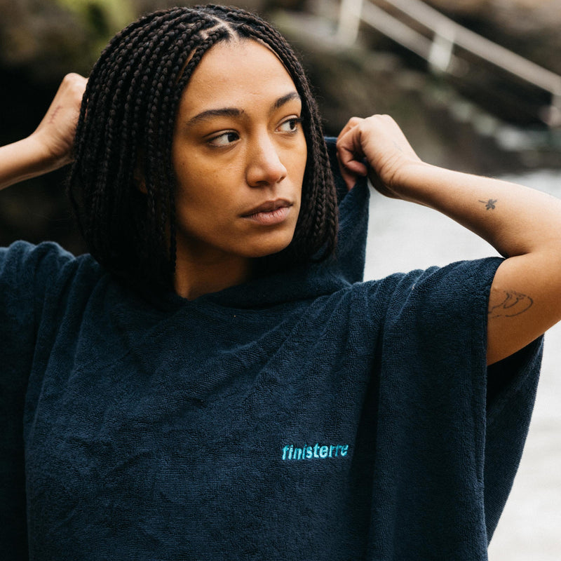 Load image into Gallery viewer, Finisterre Clearwater Robe Hooded Changing Poncho