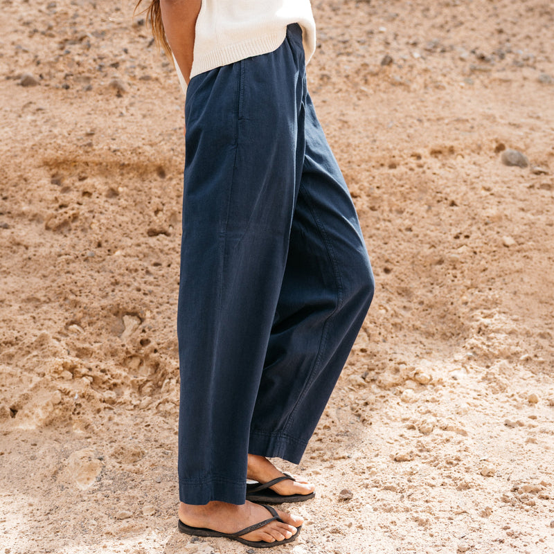 Load image into Gallery viewer, Finisterre Women's Morva Barrel Pants 3