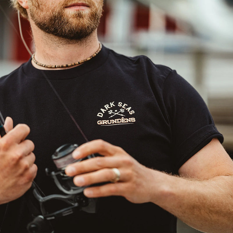 Load image into Gallery viewer, Grundéns Dark Seas Seaworthy T-Shirt