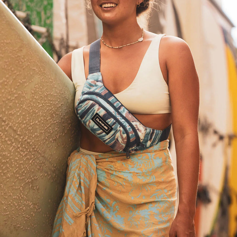 Load image into Gallery viewer, Dakine Hip Pack