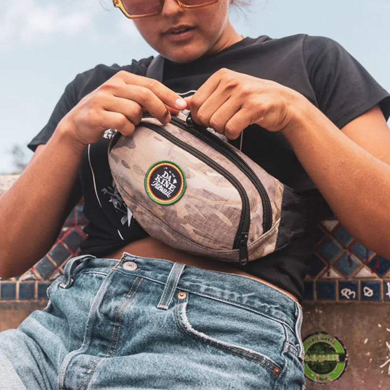 Load image into Gallery viewer, Dakine Hip Pack