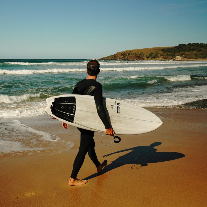 Load image into Gallery viewer, Harley Ingleby Series HIBT 3+3 Thunderbolt Red 6'6 x 20 ⅝ x 2 3/16 Surfboard - White/Blue