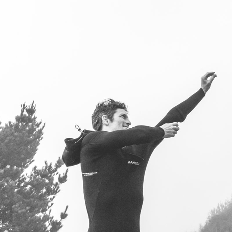 Load image into Gallery viewer, Manera Magma Steamer 5/4/3 Hooded Chest-Zip Wetsuit - 2024