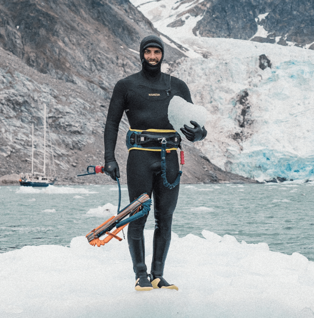 Load image into Gallery viewer, Manera Magma Steamer 6/4 Hooded Chest-Zip Wetsuit - 2024