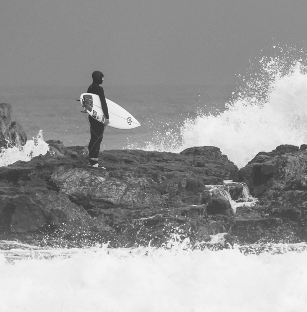 Load image into Gallery viewer, Manera Magma Steamer 6/4 Hooded Chest-Zip Wetsuit - 2024