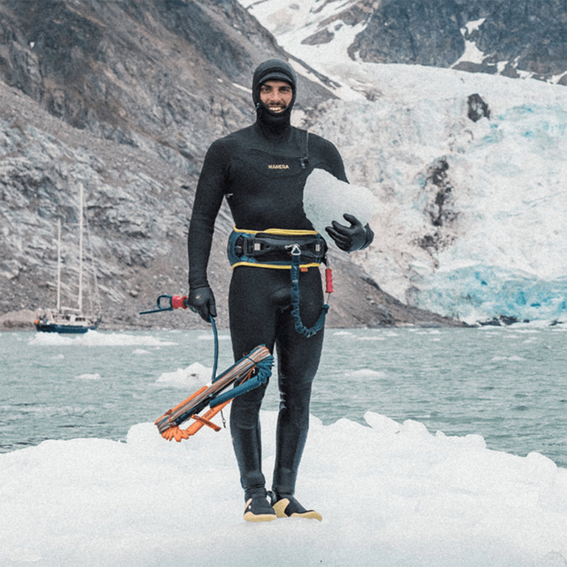 Load image into Gallery viewer, Manera Magma Meteor 6/4 Hooded Chest-Zip Wetsuit - 2023