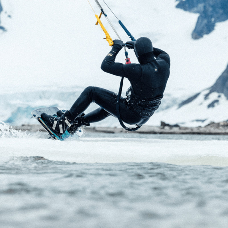 Load image into Gallery viewer, Manera Magma Meteor 6/4 Hooded Chest-Zip Wetsuit - 2023