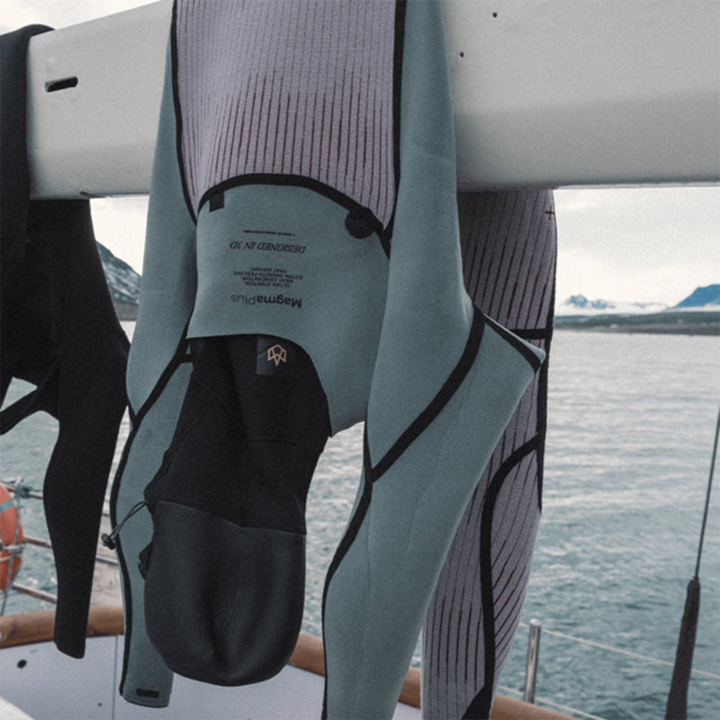 Load image into Gallery viewer, Manera Magma Meteor 6/4 Hooded Chest-Zip Wetsuit - 2023