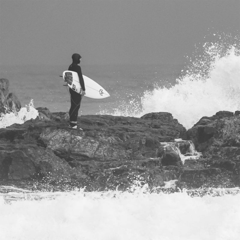 Load image into Gallery viewer, Manera Magma Meteor 6/4 Hooded Chest-Zip Wetsuit - 2023