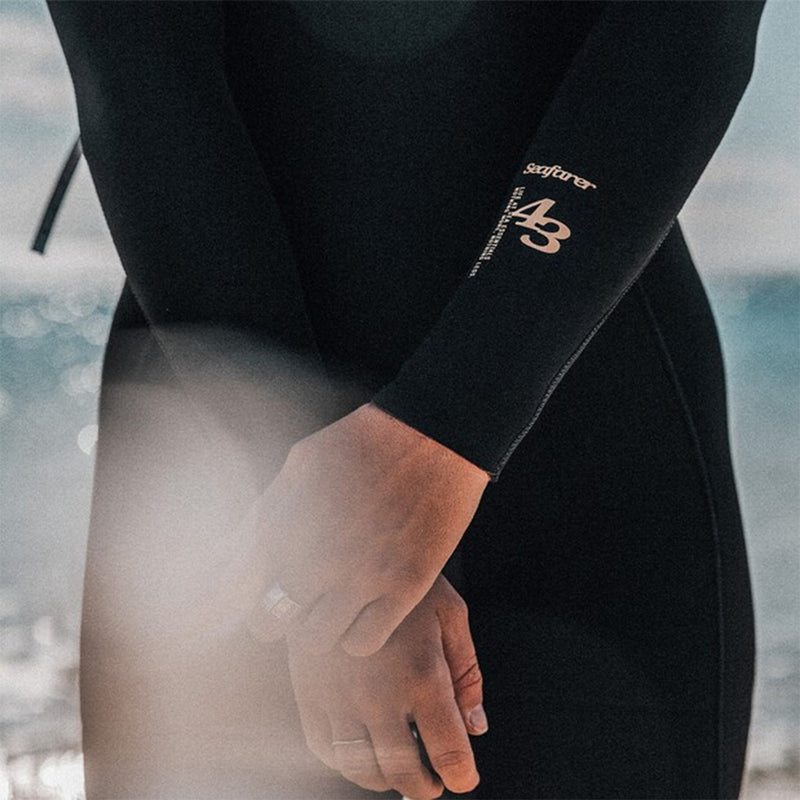 Load image into Gallery viewer, Manera Women's Seafarer 4/3 Back-Zip Wetsuit