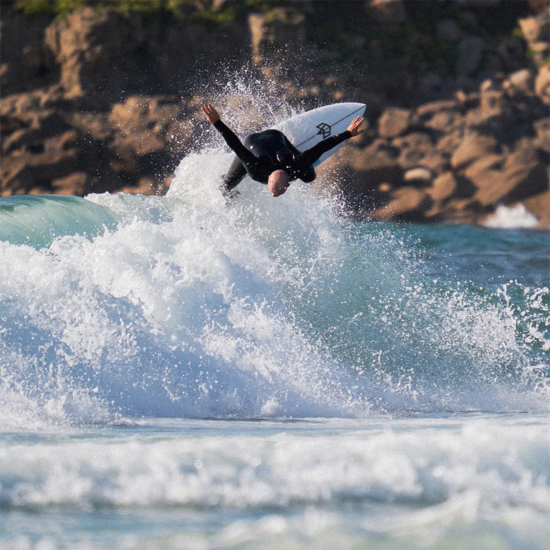 Load image into Gallery viewer, Manera Seafarer 4/3 U-Zip Wetsuit 9