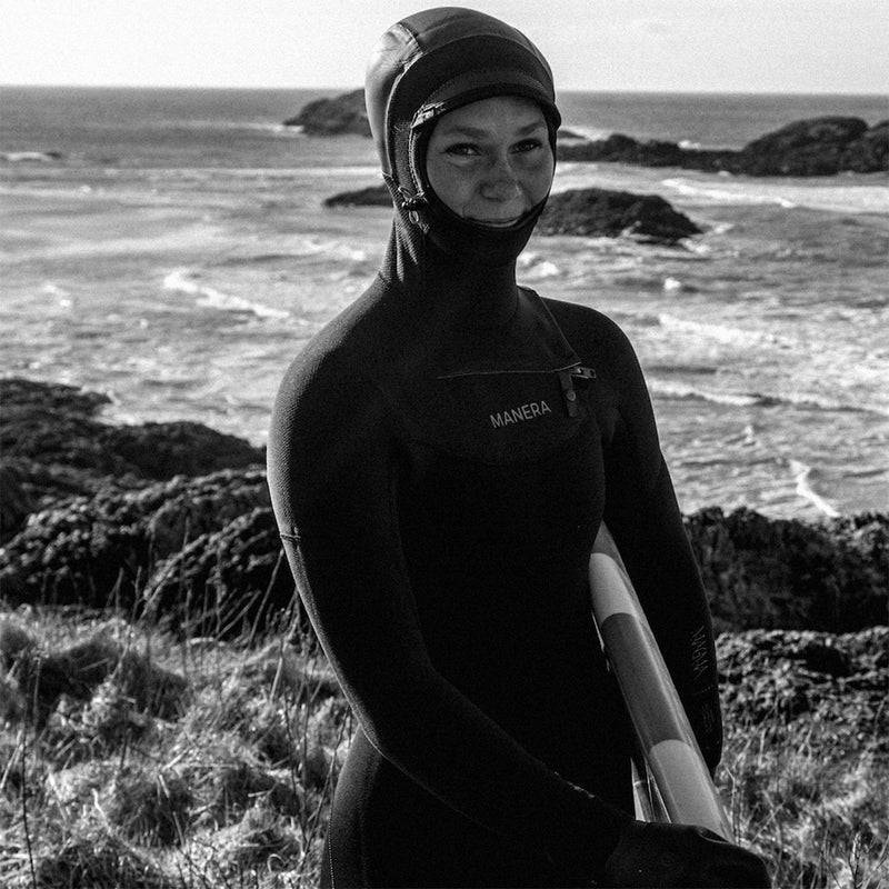 Load image into Gallery viewer, Manera Women's Magma 6/4 Hooded Chest-Zip Wetsuit