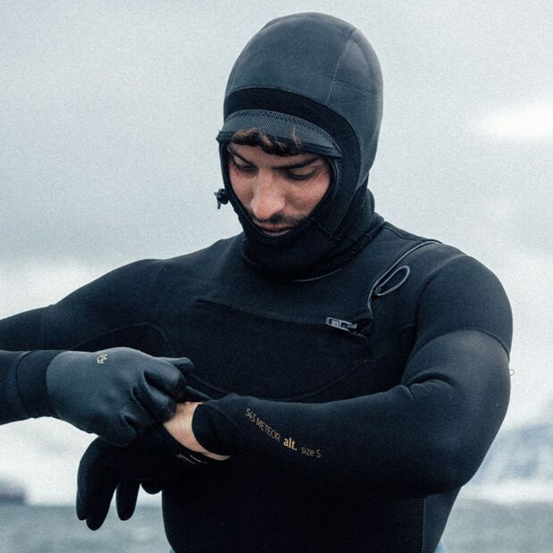 Load image into Gallery viewer, Manera Magma 2.5mm Gloves