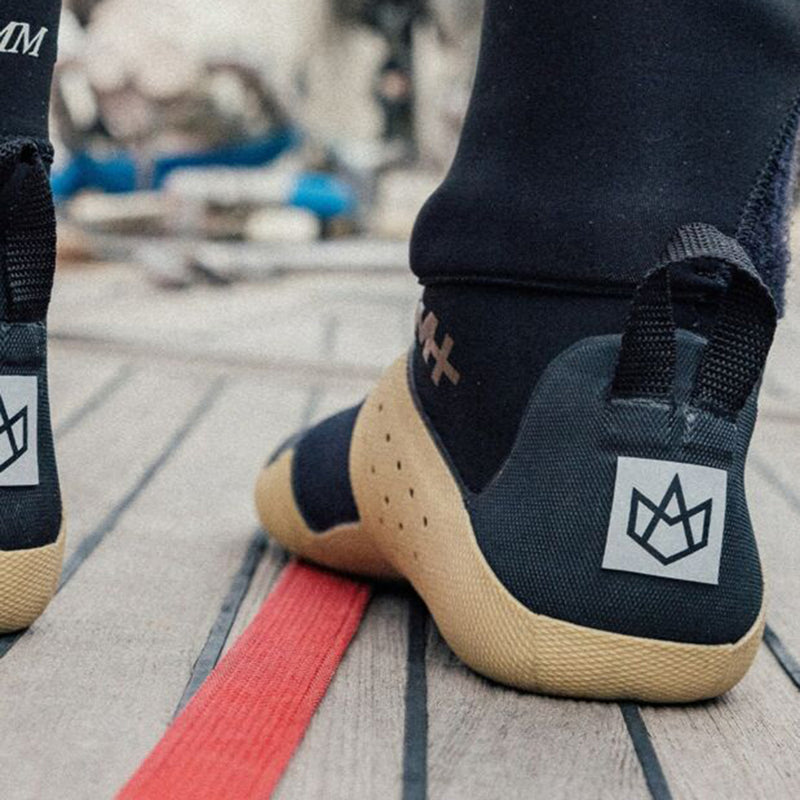 Load image into Gallery viewer, Manera Magma 5mm Split-Toe Boots