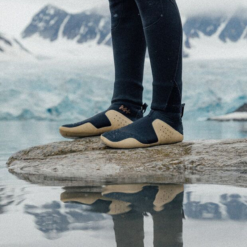 Load image into Gallery viewer, Manera Magma 7mm Round-Toe Boots