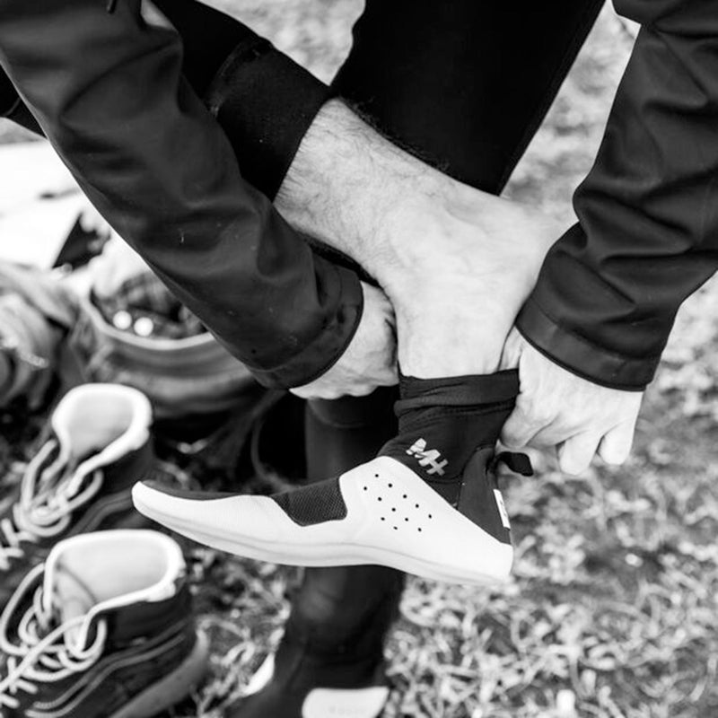 Load image into Gallery viewer, Manera Magma 7mm Round-Toe Boots