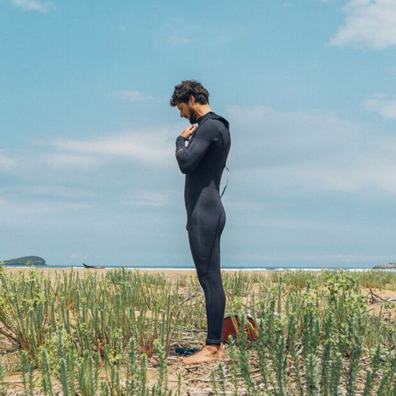 Load image into Gallery viewer, Manera Seafarer 4/3 Back Zip Wetsuit
