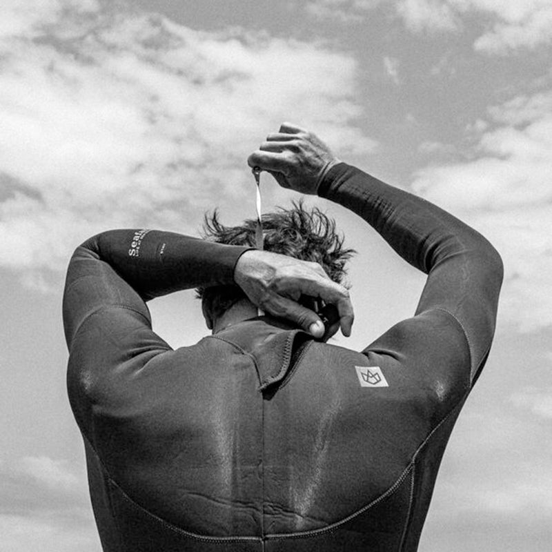 Load image into Gallery viewer, Manera Seafarer 4/3 Back-Zip Wetsuit - 2024