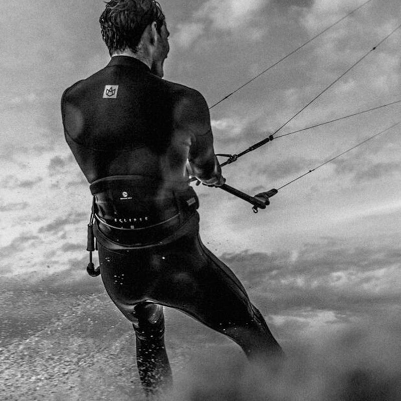 Load image into Gallery viewer, Manera Seafarer 3/2 Chest-Zip Wetsuit - 2024