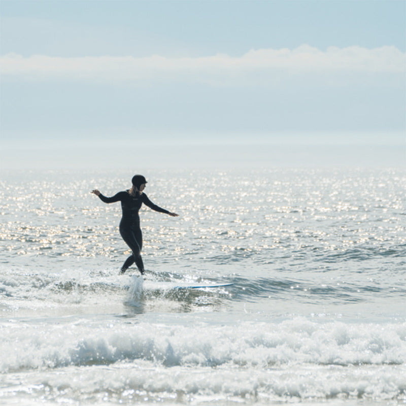 Load image into Gallery viewer, Manera Women's Magma Meteor 4/3 Chest-Zip Wetsuit - 2023