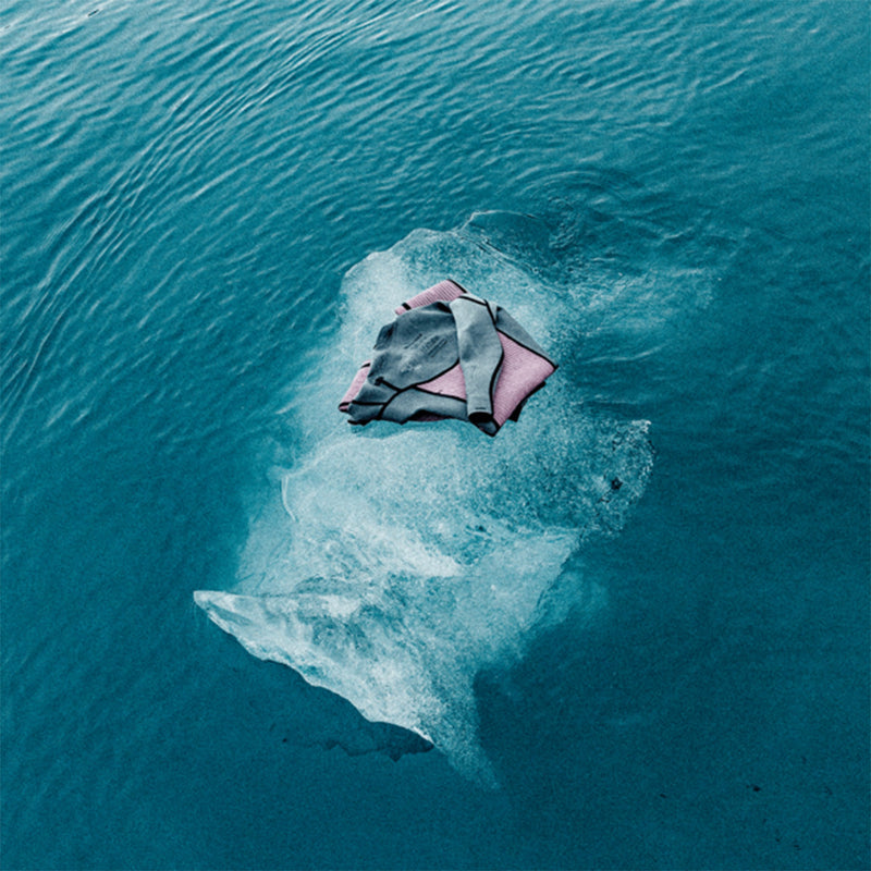 Load image into Gallery viewer, Manera Women's Magma Meteor 4/3 Chest-Zip Wetsuit - 2023