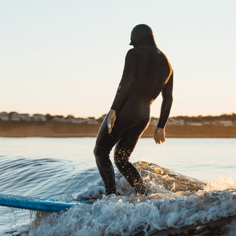 Load image into Gallery viewer, Manera Women's Magma Meteor 5/4/3 Hooded Chest-Zip Wetsuit