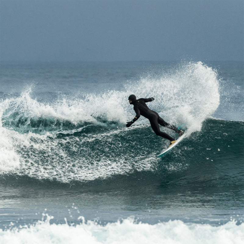 Load image into Gallery viewer, Manera Women's Magma Meteor 5/4/3 Hooded Chest-Zip Wetsuit