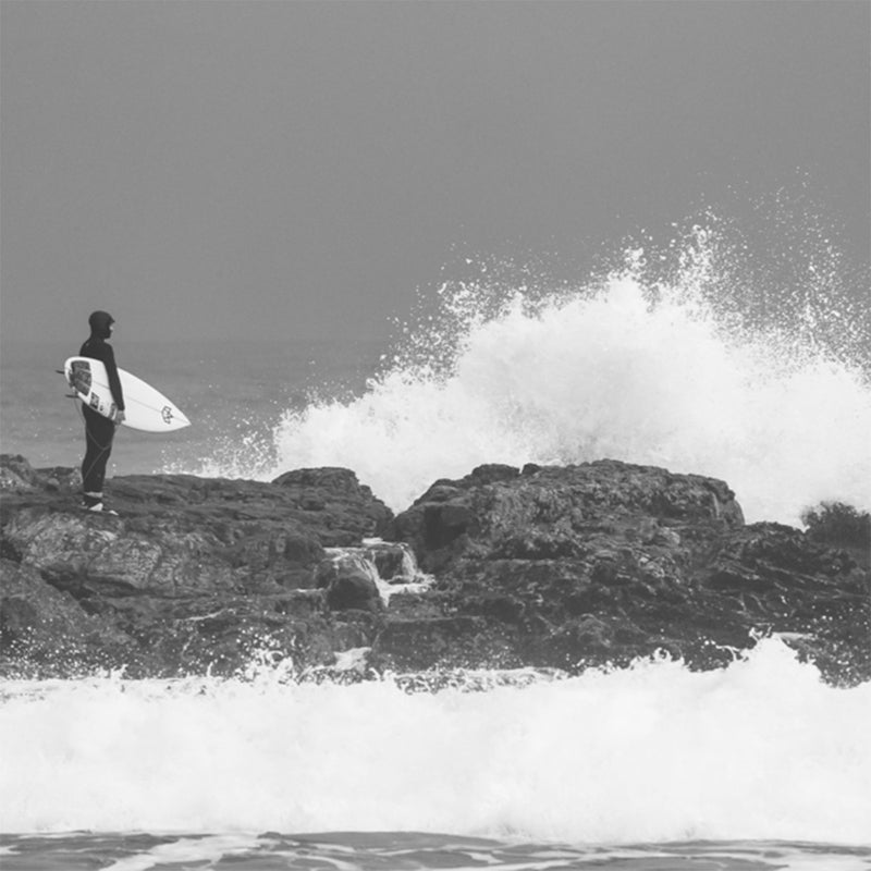 Load image into Gallery viewer, Manera Women's Magma Meteor 6/4 Hooded Chest-Zip Wetsuit - 2023