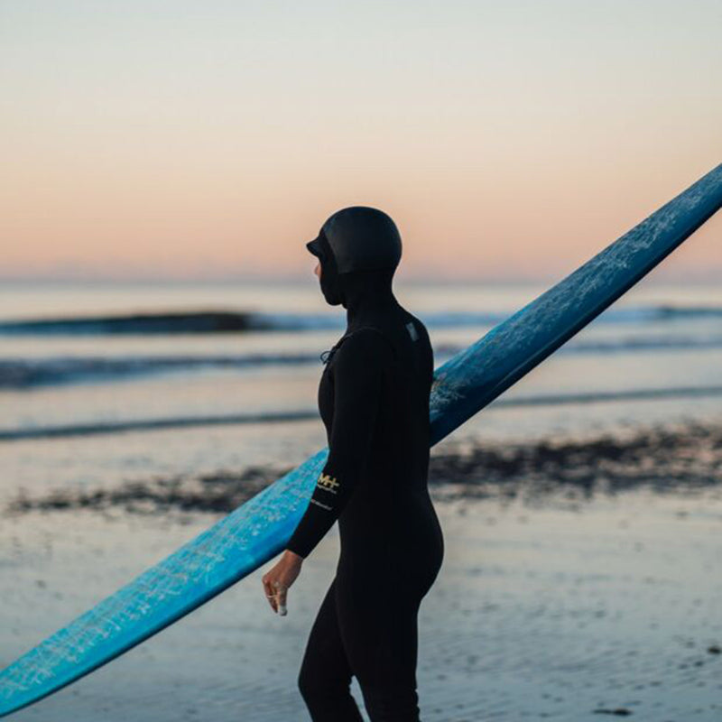 Load image into Gallery viewer, Manera Women's Magma Steamer 6/4 Hooded Chest-Zip Wetsuit - 2024